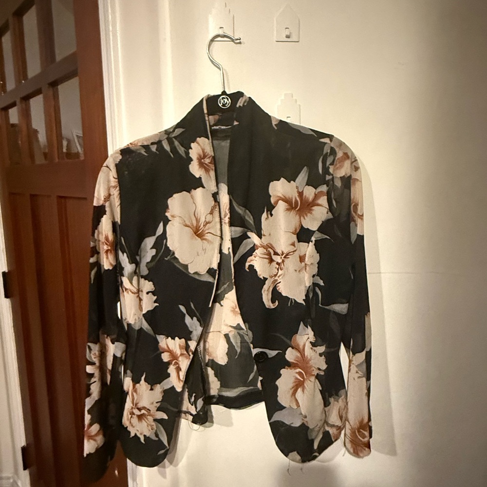 Fashion Magazine Black Open-Front Blazer with Cream Floral Print
